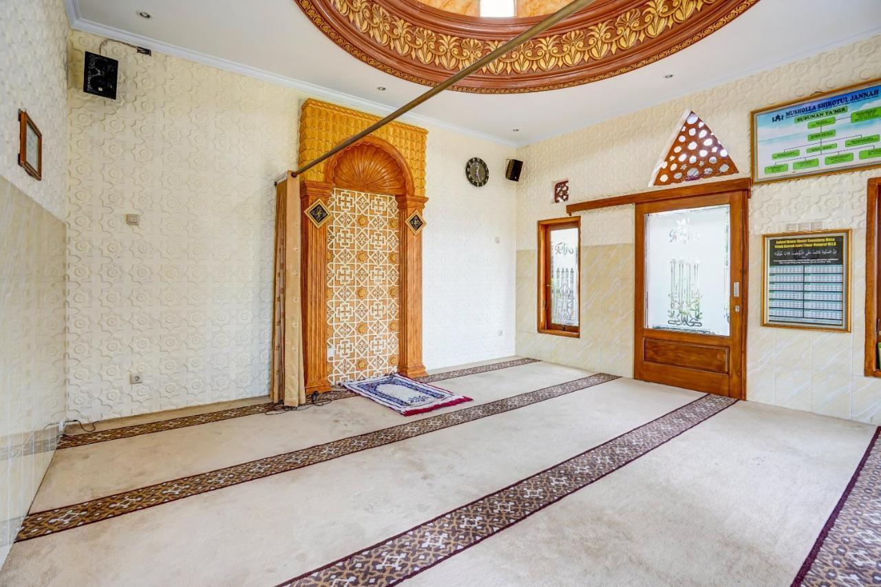 Super Oyo 90642 Lancar Homestay Syariah Tlekung Zewnętrze zdjęcie