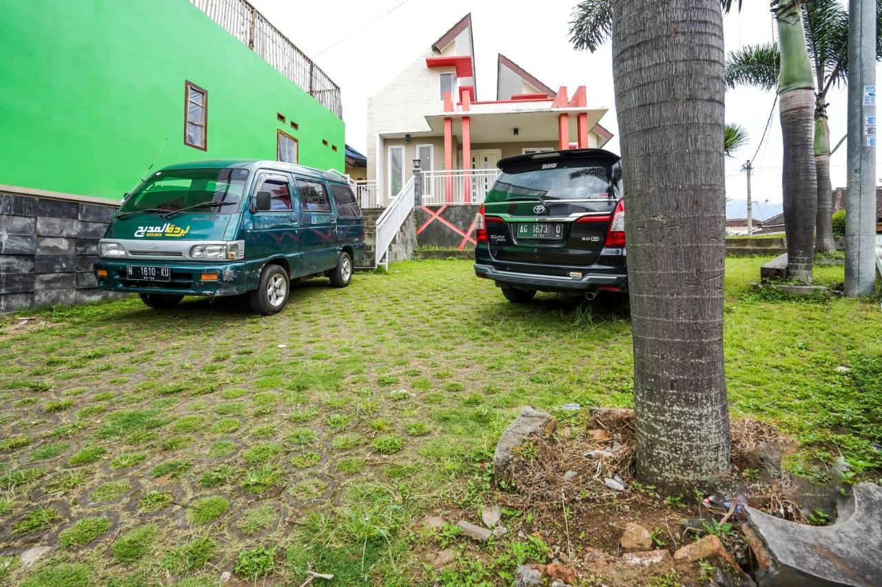 Super Oyo 90642 Lancar Homestay Syariah Tlekung Zewnętrze zdjęcie