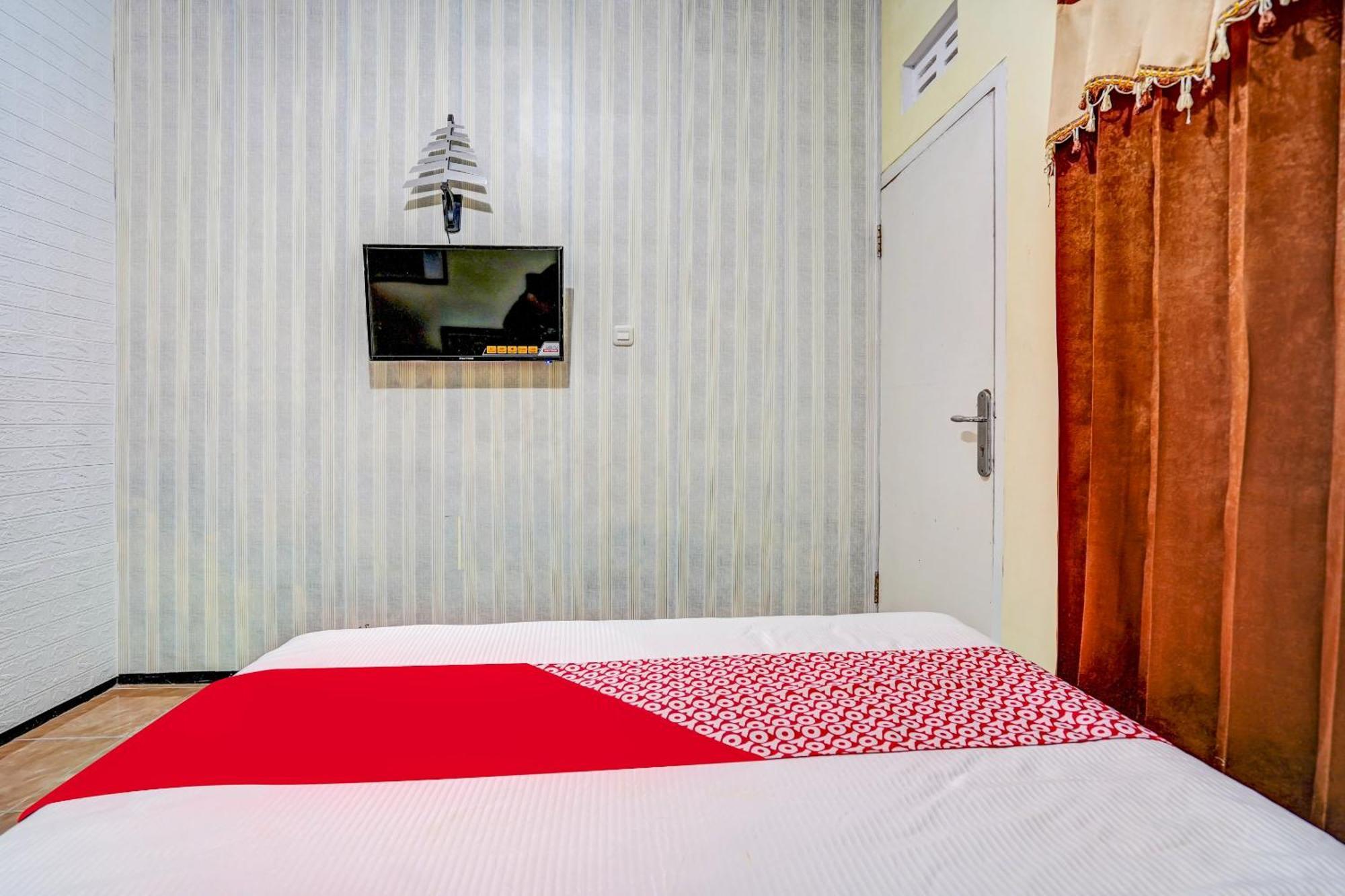 Super Oyo 90642 Lancar Homestay Syariah Tlekung Zewnętrze zdjęcie
